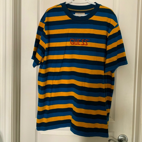 GUESS vintage Tee - Picture 1 of 3